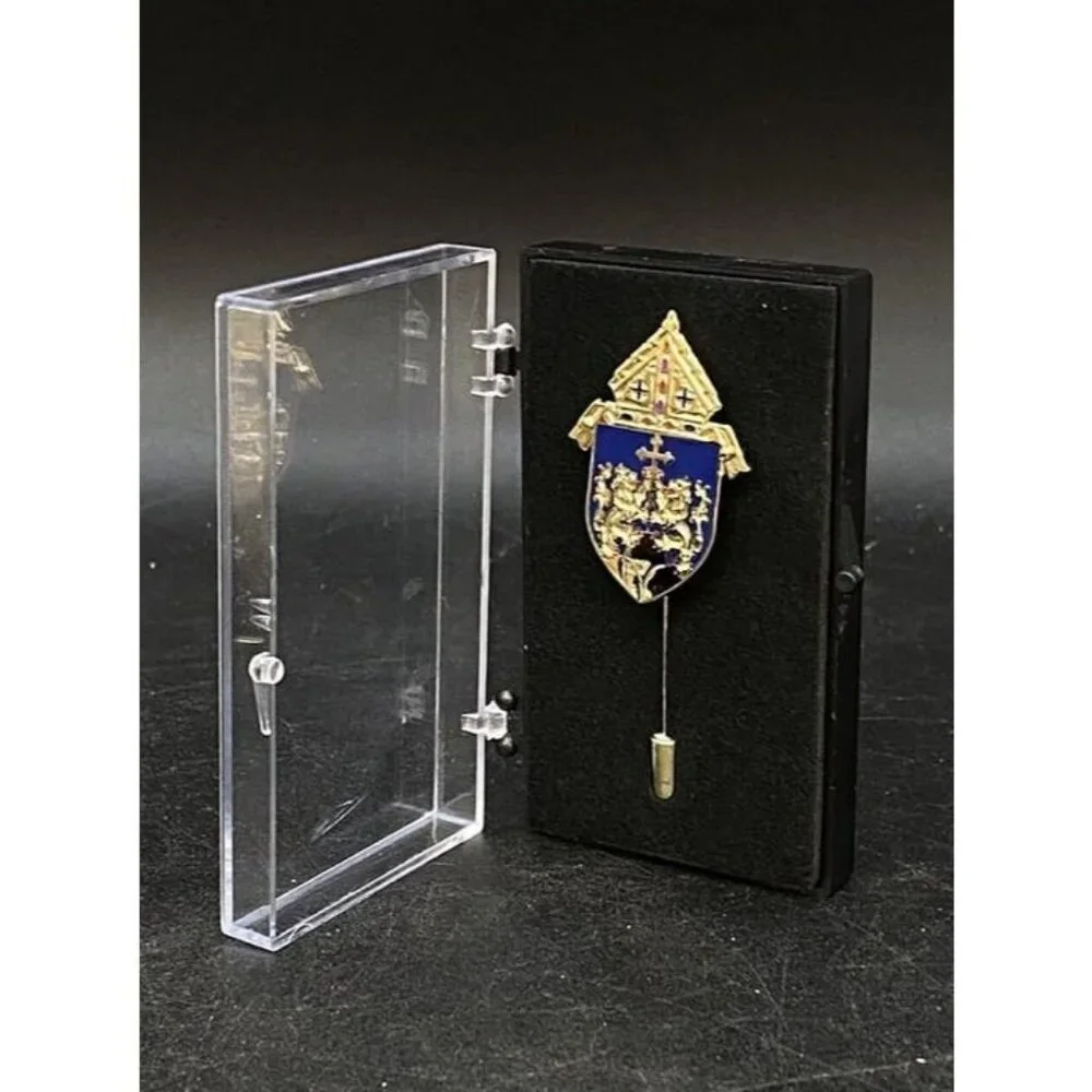 Symbol Arts Coat of Arms of the Roman Catholic Diocese of Baker OR Stickpin Pin